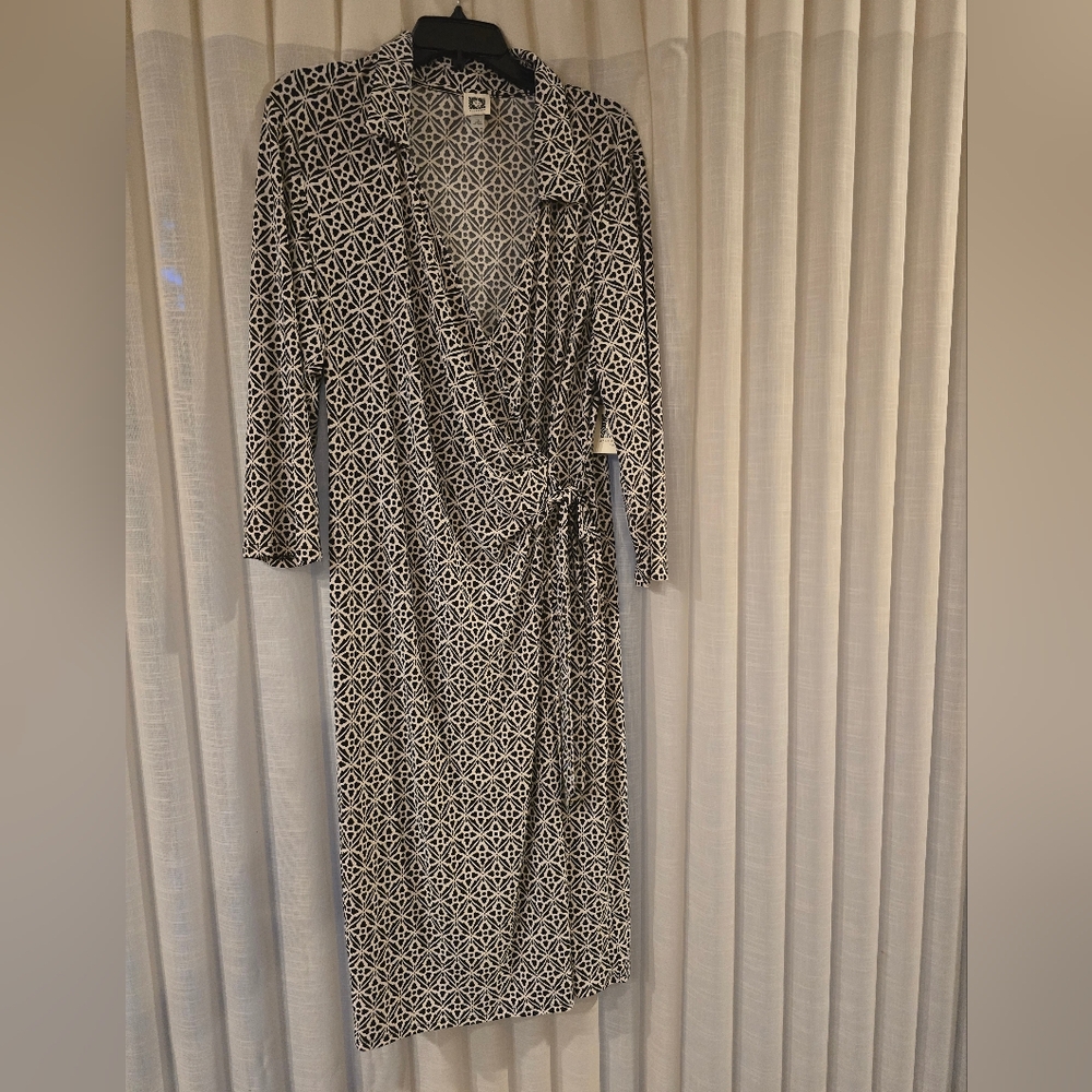 Black and White Geometric Patterned Dress